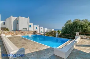 Cosy Traditional Apartment with shared pool in Aspro Chorio Paros - Image 2