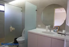 蘊慢築 茶花藝主題民宿 Yun Man Zhu Homestay - Image 1