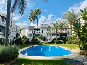 Apartamentos Naranjos Del Sol Marbella - Image 1