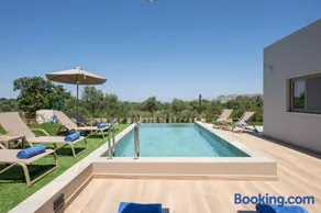 Villa Aska - Deluxe 4BR with Pool, 15' from Chania - Image 3