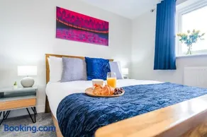 2 Bed Elegant home with Parking in Harlow - Image 2