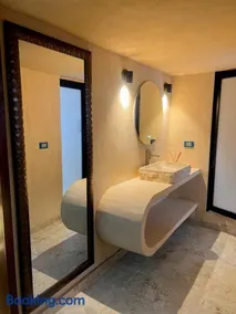 Suite Deluxe - Image 1