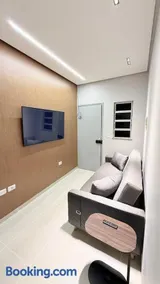 Luxuoso Apartamento 2 quartos no Centro - Image 2