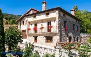 Spacious House in Merindad de Valdivielso - Image 1