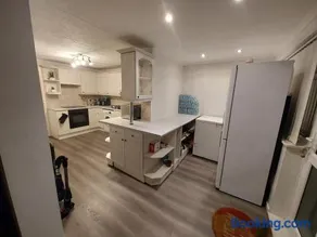 Private Home Grays - Image 4
