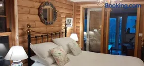 The Nest at the Tree House - Image 1