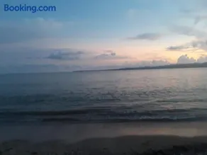Ocean Breeze Hotel & Restaurant - Image 3