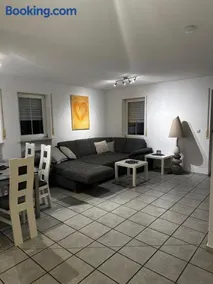 1 Zimmer Apartment - Image 1