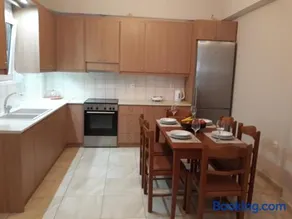 Elena House - Image 5