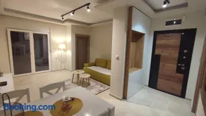 Apartman Front - Image 2