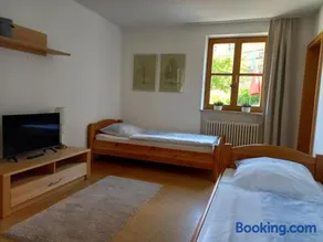 Goldsteig 2 -Zweibettzimmer - Image 1