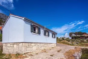 CHEAP APARTMENT near OMIŠ - Image 1