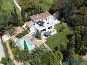 Villa de standing dans le Golfe de Saint-Tropez - Image 1