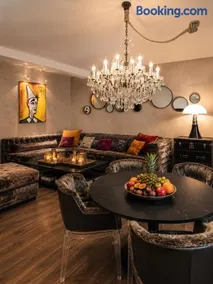 LUXUEUX APPARTEMENT AU COEUR DE GENEVE ,a deux pas du LAC - Image 1