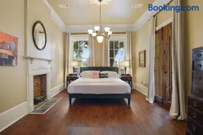 Louis Park Hotel - Image 1