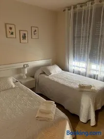 Apartamentos El Espolón - Image 1