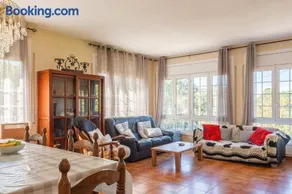 Alicia And Rudi's House - Image 4