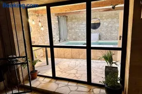 GROOMI - La Pouzilhacoise : Grande demeure avec patio ! - Image 2