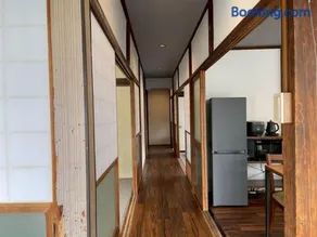 Up to 8 people Traditional Japanese inn for rent! 5-minute drive to Arakurayama Sengen Park - Image 3