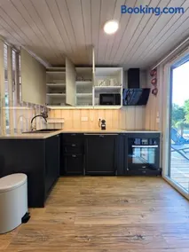 Chalet & private HOT TUB between city and mountain - Image 2