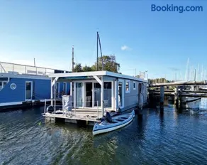Hausboot Janne Lübeck Inclusive Kanu nach Verfügbarkeit SUP und WLAN 50 MBit s Flat - Image 3