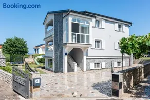 Mitros Apartment - Image 1