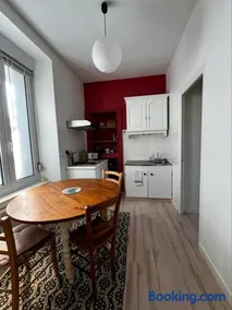 Guingamp studio with garden view - Image 3