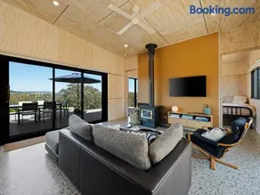 The Hill House - Image 2