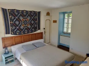 Chambre et terrasse dans une ancienne bergerie - Image 4