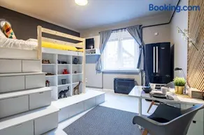Central - Cozy - Colourful - Image 3