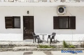 #10 Despina Studios Kastanies Raxes Ikaria - Image 3