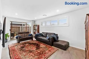 Tomakin Tonic managed by Batemans Bay Accom - Image 3