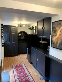 Chic Townhouse near Tunnels Beaches Ilfracombe - Image 4