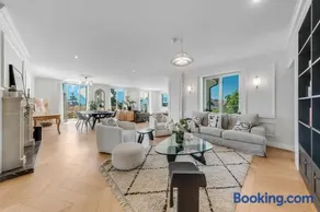 Luxury 5-Bedroom Villa with Pool Garden & Lake Geneva Views by GuestLee - Image 1