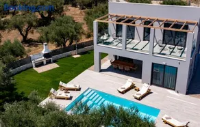 Ariadne Elegant Villa - Image 3