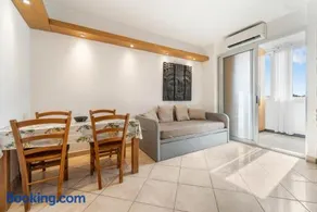 Home Karalis - Image 1