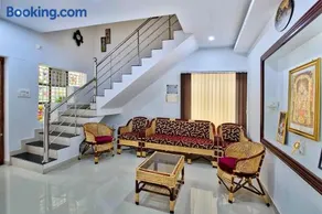 Rams Guest House with Kitchen Near Kochu Veli Railway station & Lulu Mall - Image 5