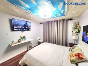 Cozy and Quiet Homestay with Private Bathroom - Image 4