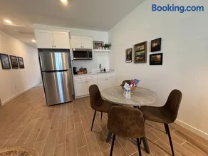 Modern Guest Suite with Living Room and King Bed - Image 3