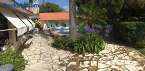 Green Hotel - Image 3