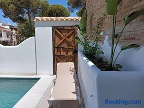 Charming Chalet in Punta Umbría with Private Pool - Image 3