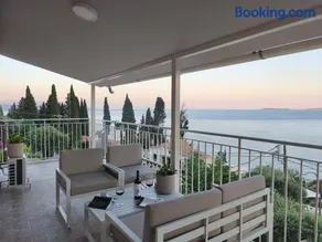 Lord Byron Loft Apartment - Image 1