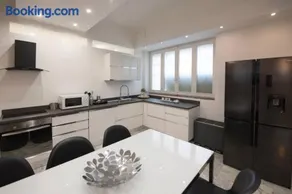 La Galleria Milano - 160 sqm Design Apartment, Spa & Parking - Image 3