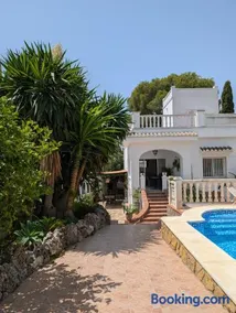 Chalet independiente con piscina - Image 2
