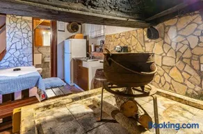 Antique House Orlec - Image 1