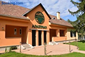 Százesztendős Révészház Apartman - Image 1