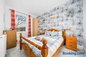 Charming 1-Bedroom Home in Alexandria - Image 5