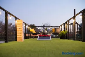 The Zephyr Modern Luxe Container Home - Image 2
