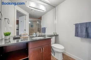 Upscale Penthouse Stay with Mountain & City Views Free Parking BBQ Grill Office Space & More - Image 5