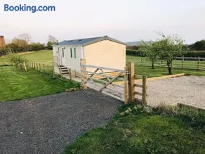 Plum Tree Lodge Set in 2 acres of Private Land - Image 2